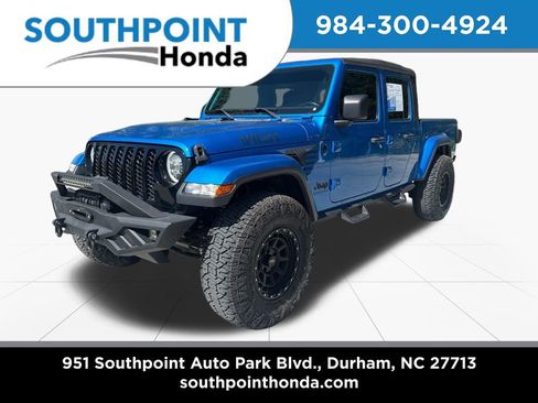 Used 2021 Jeep Gladiator Willys image 3