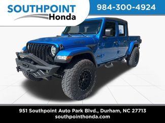 Used 2021 Jeep Gladiator Willys video 3