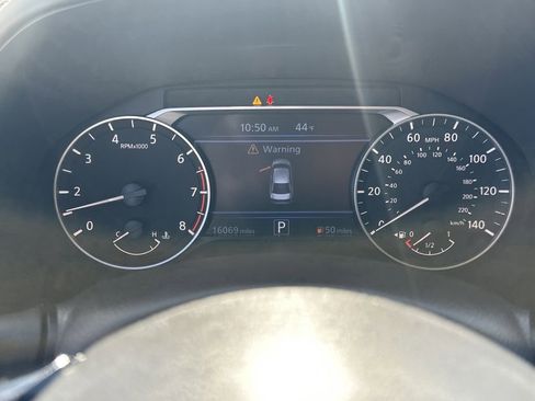 Used 2024 Nissan Altima 2.5 SR w/ SR Premium Package image 25