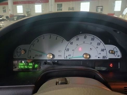 Used 2002 Ford Thunderbird Deluxe image 7