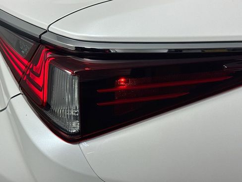 Used 2020 Lexus ES 350 Ultra Luxury w/ Accessory Package 2 FWD image 34