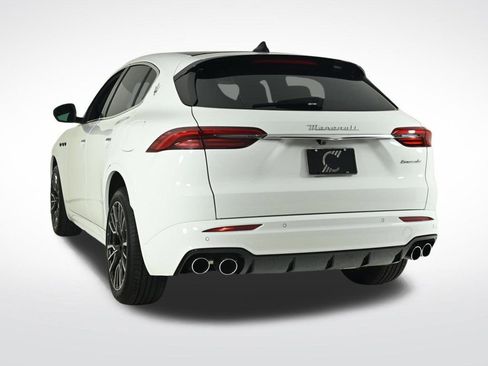 Used 2025 Maserati Grecale GT image 3