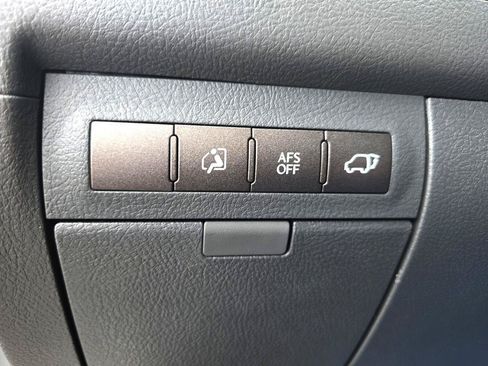 Used 2010 Lexus LX 570 4WD image 21