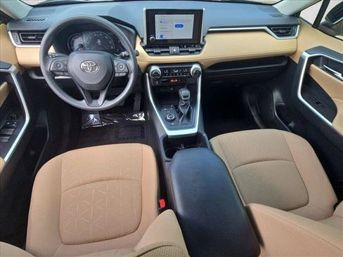Certified 2025 Toyota RAV4 XLE AWD/4WD image 17