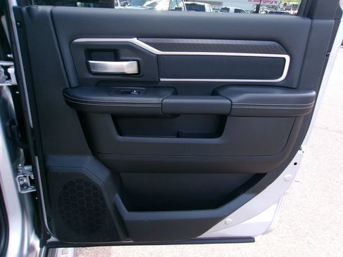 Used 2026 RAM 2500 Big Horn AWD/4WD image 9