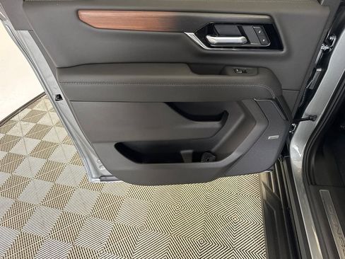 New 2026 GMC Yukon XL Denali image 21