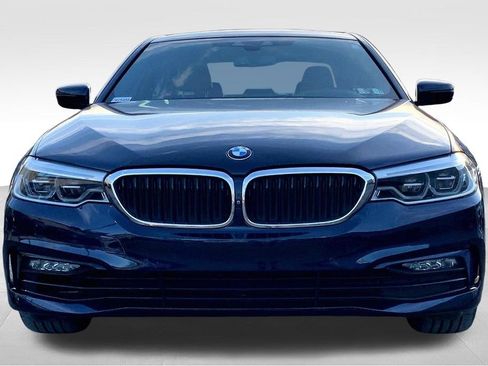 Used 2017 BMW 540i xDrive image 3