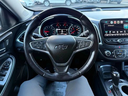 Used 2018 Chevrolet Malibu LT image 28