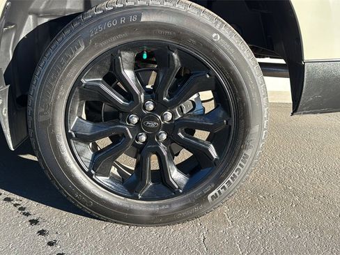 Certified 2024 Ford Maverick XLT w/ XLT Luxury Package image 9