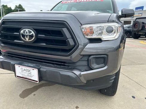 Used 2020 Toyota Tacoma SR w/ SR Convenience Package RWD image 4
