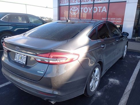 Used 2018 Ford Fusion SE w/ Fusion SE Technology Package image 8