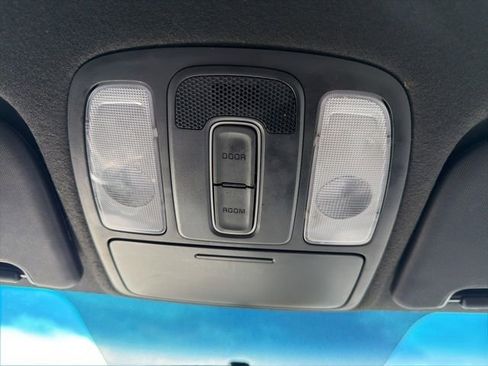 Used 2019 Kia Soul image 28