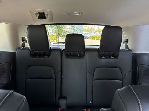 Used 2024 Nissan Pathfinder SL w/ SL Premium Package FWD image 22