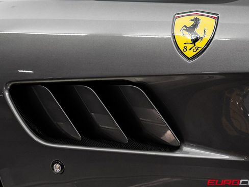 Used 2020 Ferrari GTC4Lusso image 14