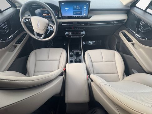 Certified 2024 Lincoln Corsair Premiere w/ Equipment Group 101A image 10