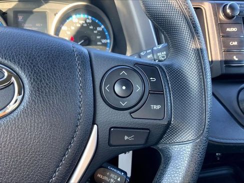 Used 2018 Toyota RAV4 LE w/ All Weather Liner Package image 19