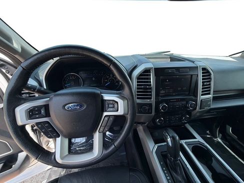 Used 2015 Ford F150 Lariat RWD image 21