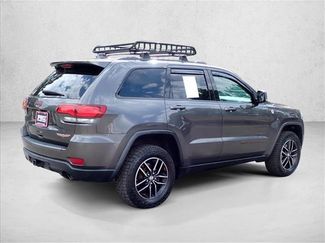 Used 2018 Jeep Grand Cherokee Trailhawk w/ Trailhawk Luxury Group AWD/4WD video 4