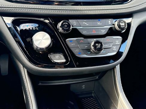 New 2026 Chrysler Pacifica Limited w/ S Appearance Package image 16