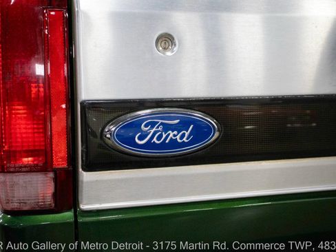 Used 1996 Ford Bronco XLT image 27