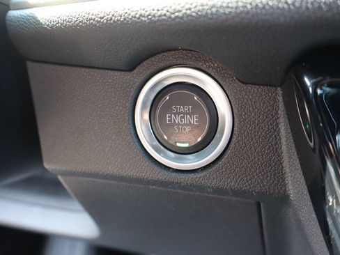 Used 2024 Chevrolet Traverse LT w/ LPO, Floor Liner Package FWD image 18