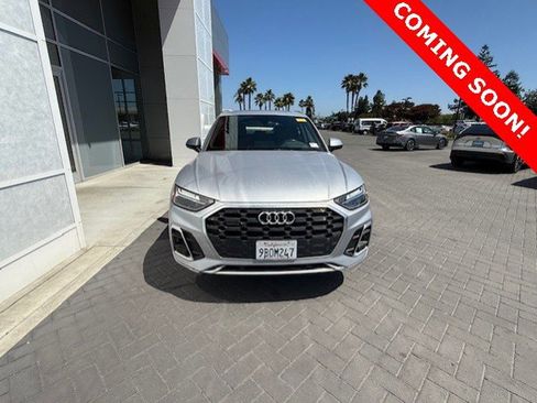 Used 2022 Audi Q5 2.0T Premium image 2