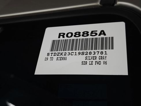 Used 2009 Toyota Sienna LE FWD image 25