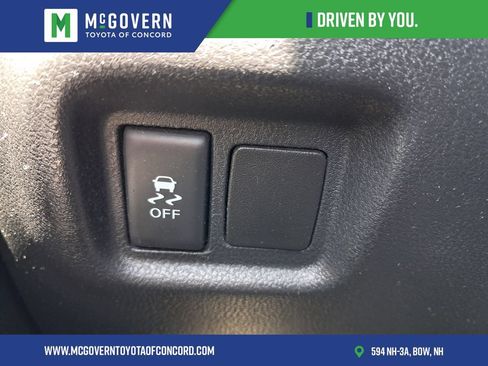 Used 2016 Nissan Versa Note SV FWD image 7