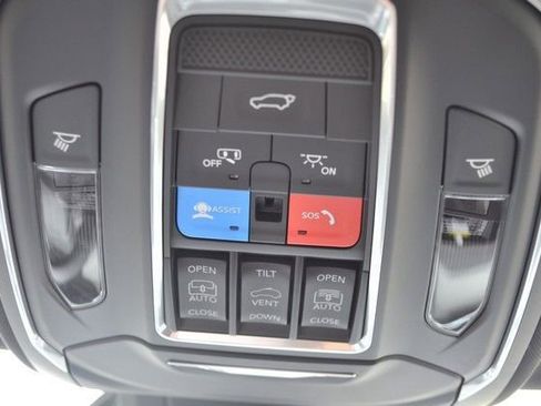 New 2026 Jeep Cherokee Limited AWD/4WD image 33