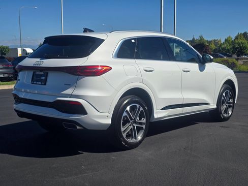 Certified 2025 Audi Q5 Premium w/ Convenience Package AWD/4WD image 5