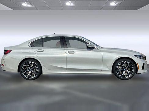 Used 2026 BMW 330i Sedan w/ Premium Package RWD image 7