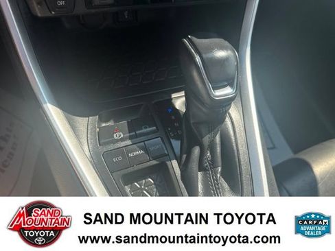 Used 2020 Toyota RAV4 XLE Premium FWD image 21