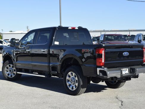 New 2026 Ford F250 Lariat w/ Chrome Package image 4