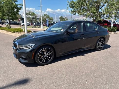 Used 2019 BMW 330i Sedan w/ M Sport Package RWD image 3