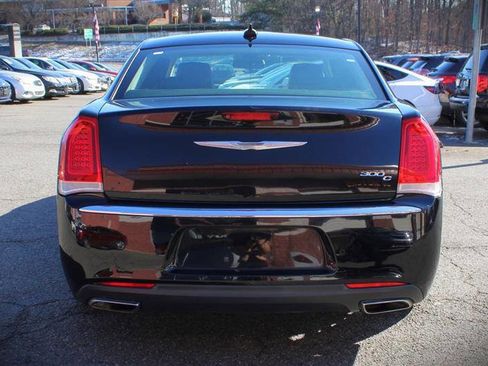 Used 2015 Chrysler 300 C w/ Light Group image 4