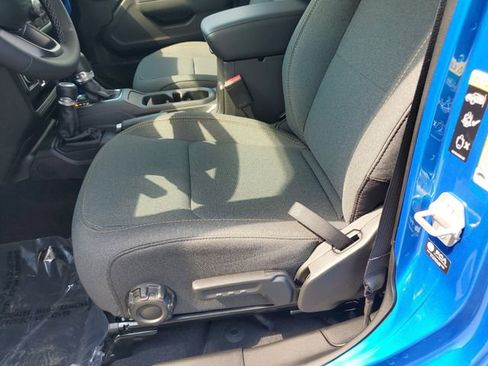 New 2025 Jeep Gladiator Sport image 20