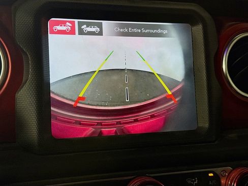 Used 2022 Jeep Wrangler Unlimited Rubicon w/ LED Lighting Group image 17