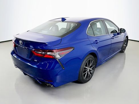 Used 2024 Toyota Camry SE FWD image 7