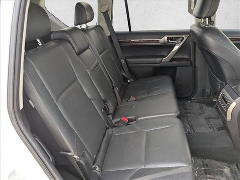 Used 2015 Lexus GX 460 image 23