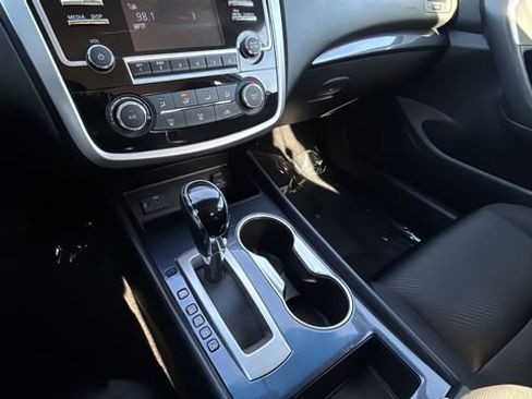 Used 2018 Nissan Altima 2.5 SR image 14