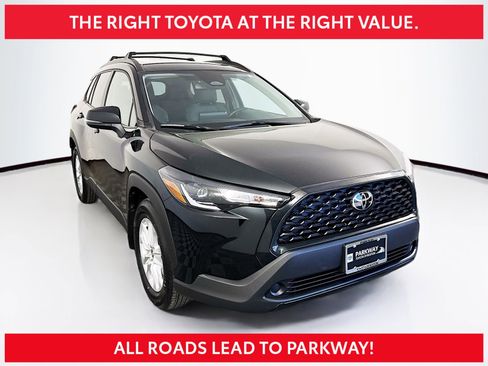 Certified 2023 Toyota Corolla Cross LE AWD/4WD image 1