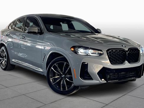 Used 2025 BMW X4 xDrive30i w/ Premium Package image 2