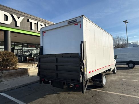 Used 2019 Ford E-350 and Econoline 350 Super Duty image 9