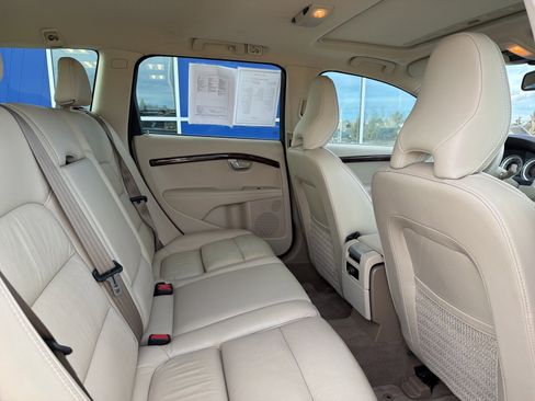 Used 2013 Volvo XC70 T6 image 19