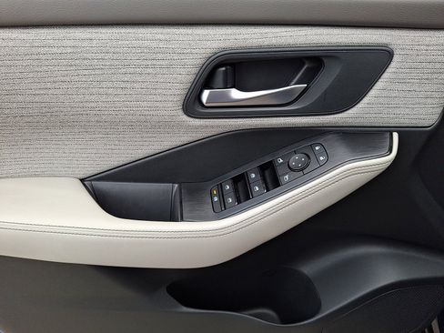 Certified 2022 Nissan Rogue SV AWD/4WD image 12