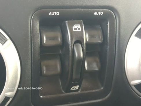 Used 2014 Jeep Wrangler Unlimited Rubicon w/ Connectivity Group image 21