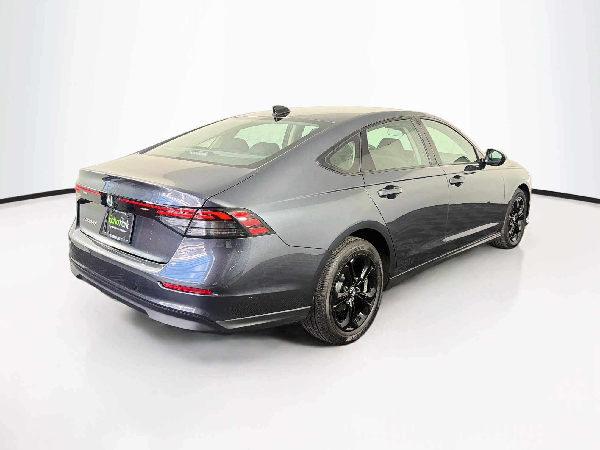 Used 2025 Honda Accord SE image 9