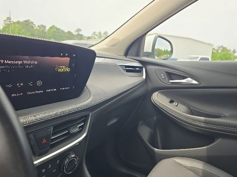Used 2024 Buick Encore GX Preferred FWD image 23