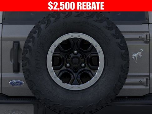 New 2025 Ford Bronco Badlands image 24