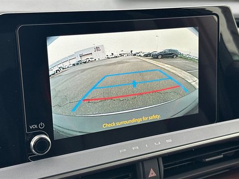 New 2026 Toyota Prius SE image 19